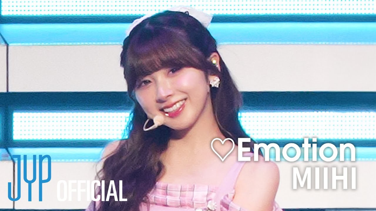 A moment captured by Miihi (NiziU)'s fan