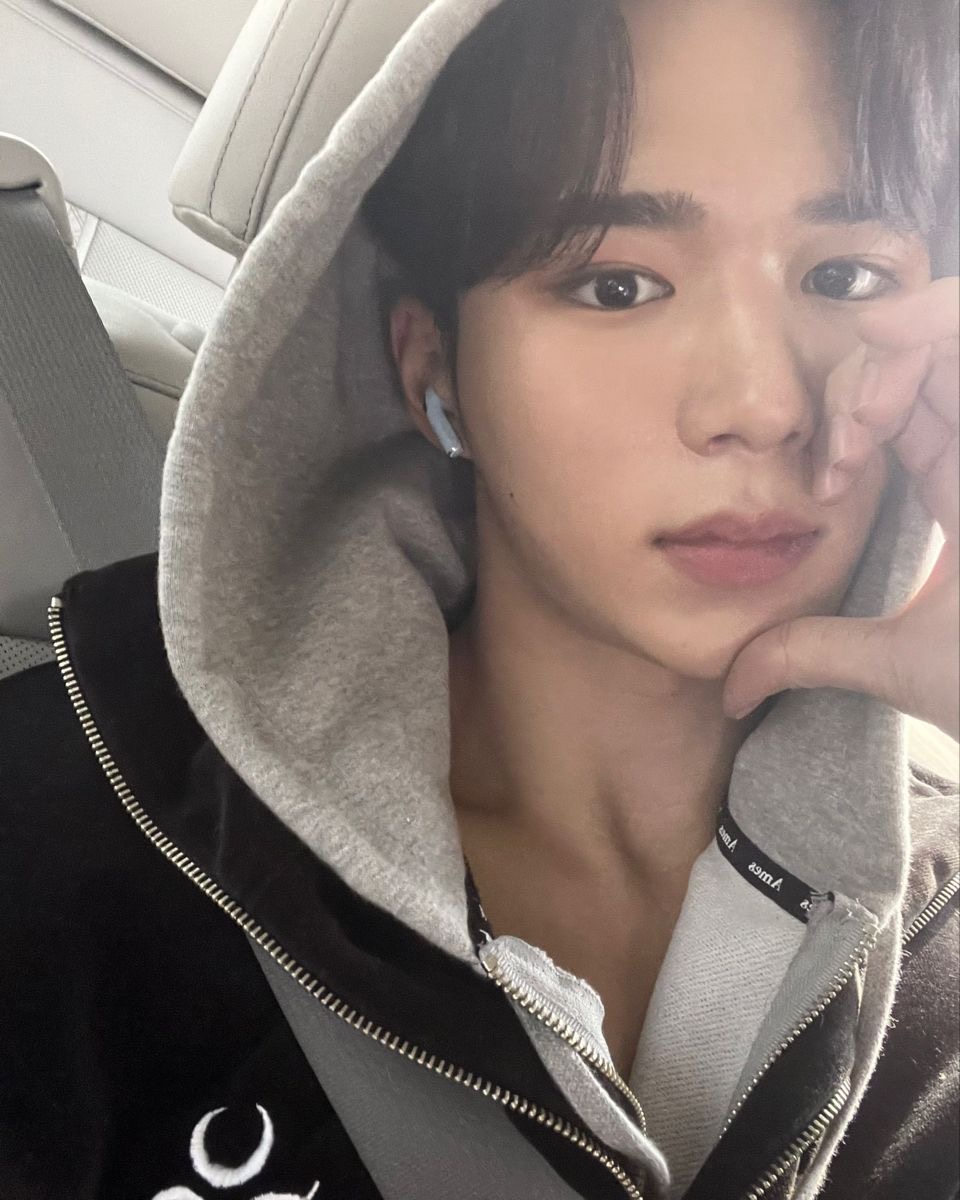 Recent activity shot of Kim Junseo (ALPHA DRIVE ONE)