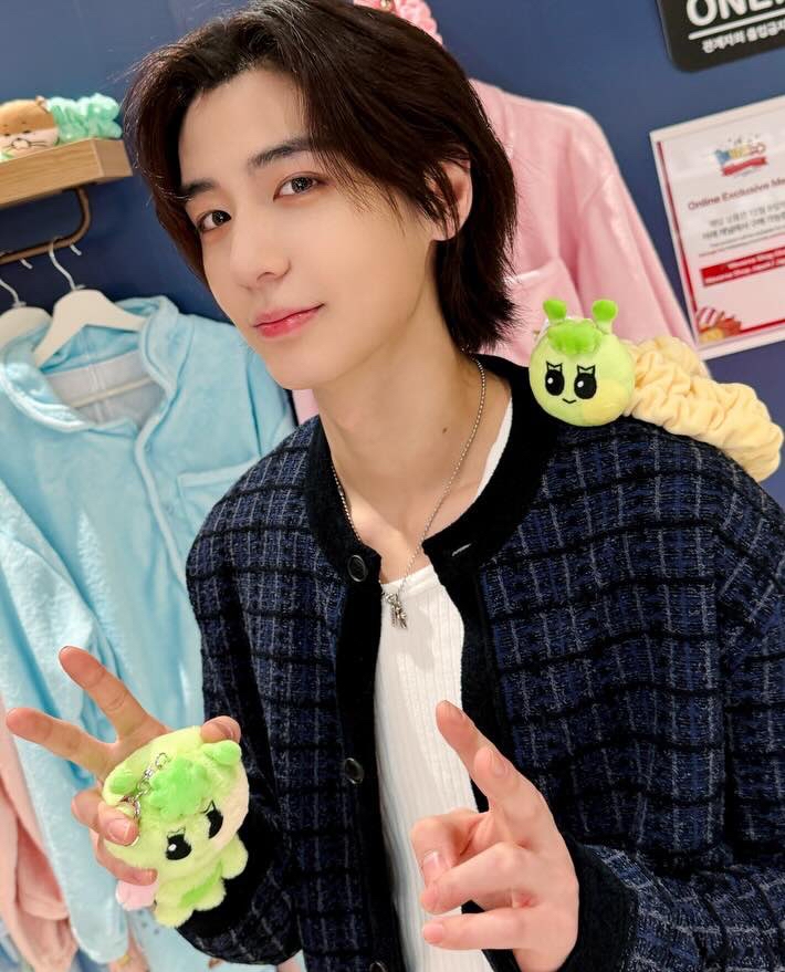 A moment captured by Leehan (BOYNEXTDOOR)'s fan