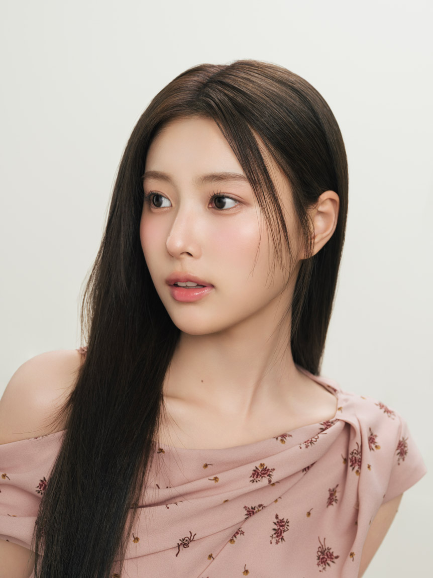 Recent activity shot of Kang Hyewon