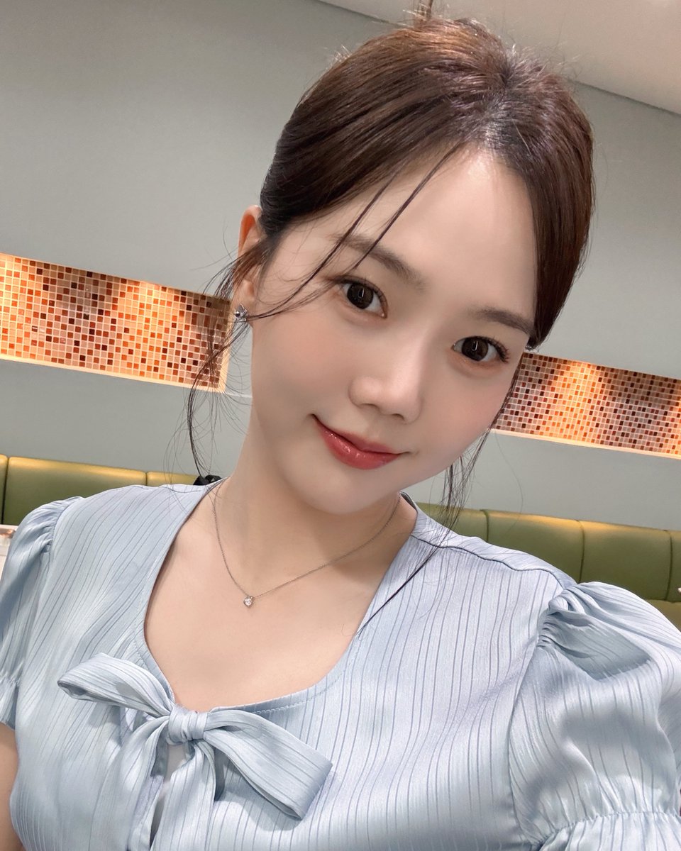 Recent activity shot of OH MY GIRL