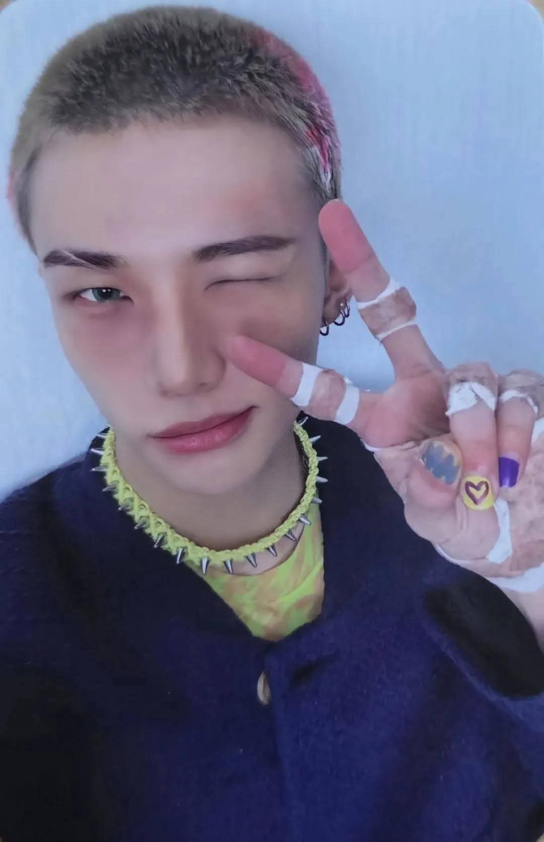 Potret di balik layar Hyunjin (Stray Kids)