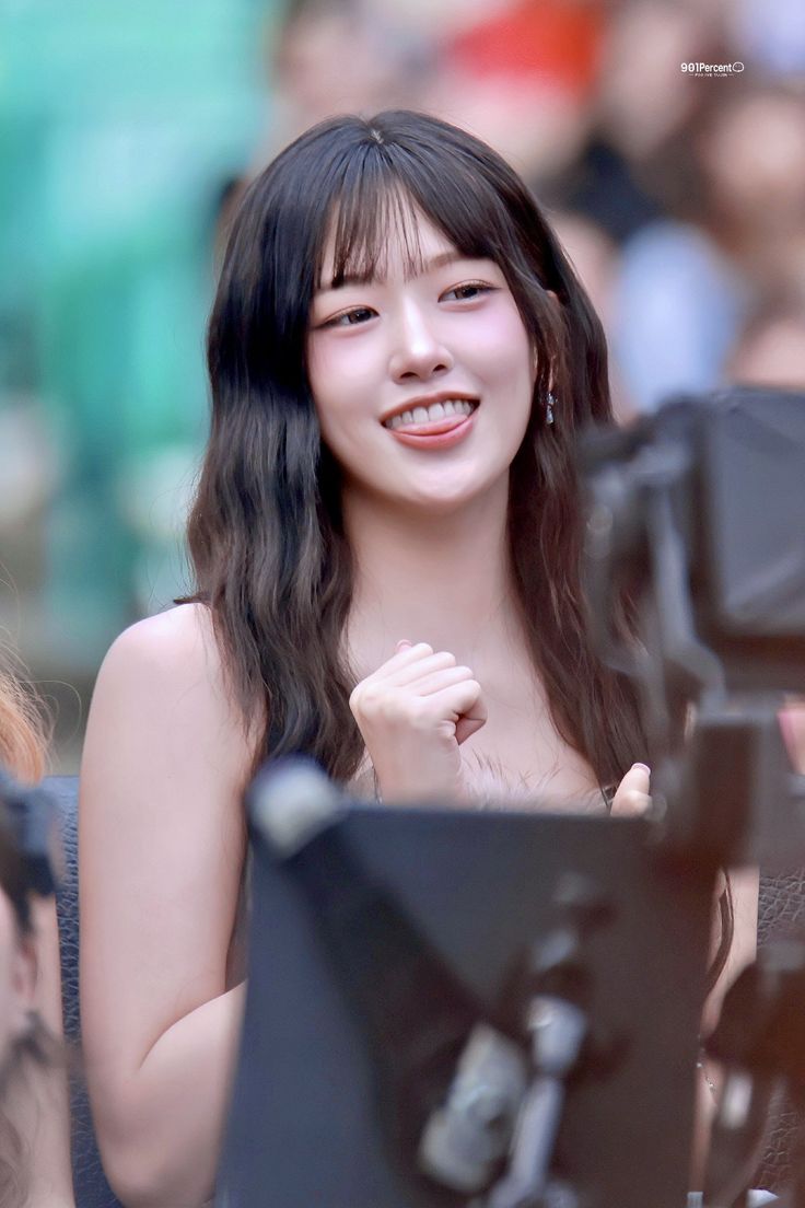 Recent activity shot of An Yujin (IVE)