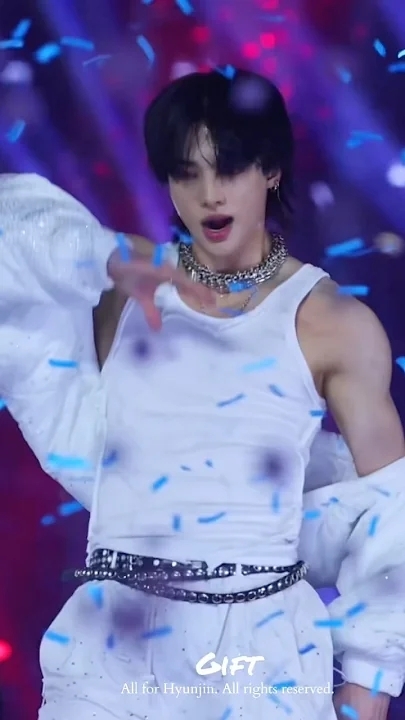 Behind-the-scenes cut of Hyunjin (Stray Kids)