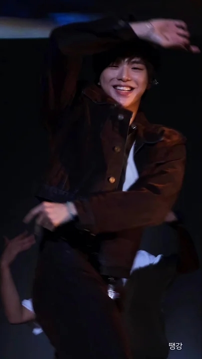 Fan-made special wallpaper for Kang Daniel