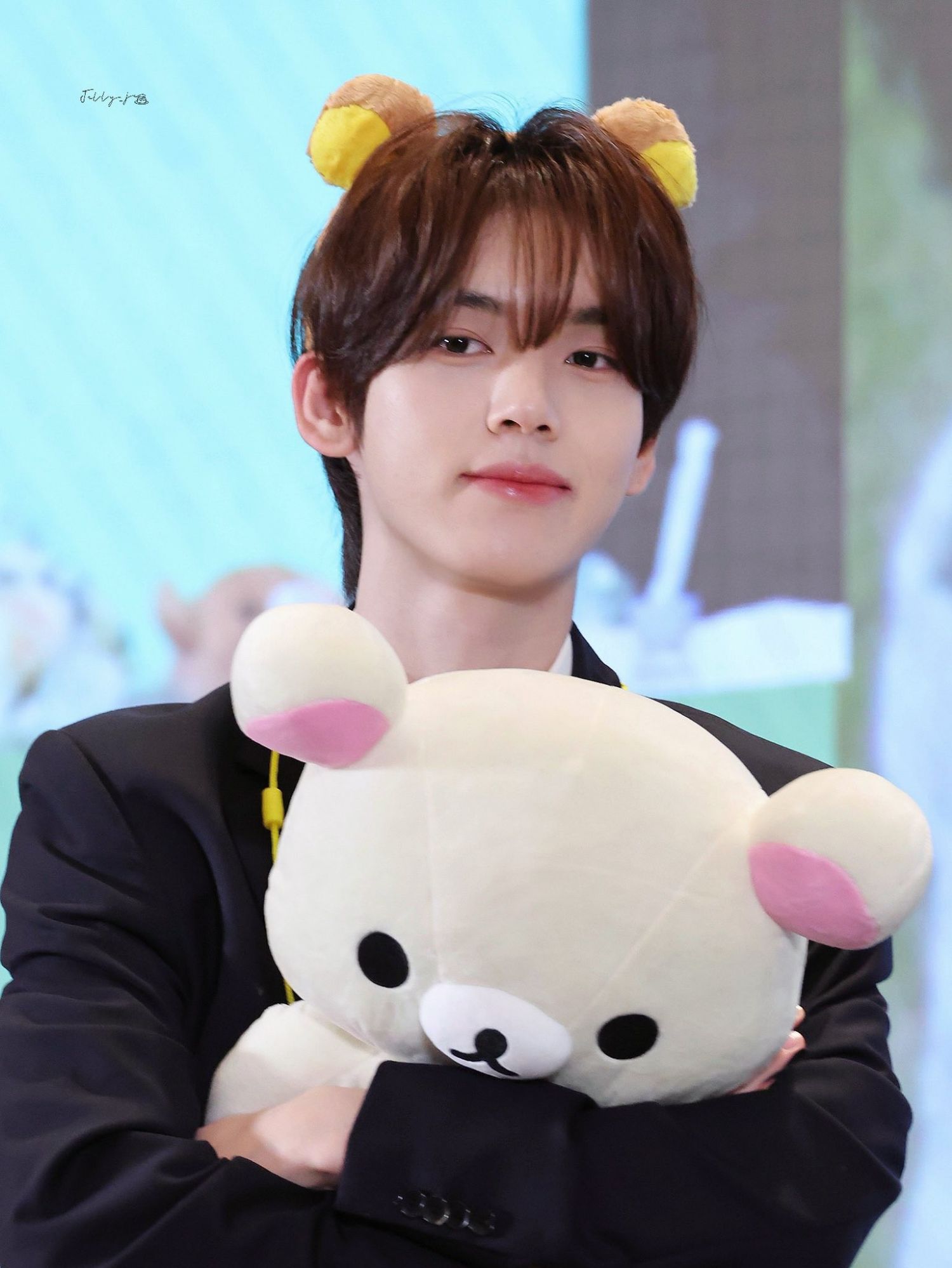 Latest photo of Han Yujin (ZEROBASEONE)