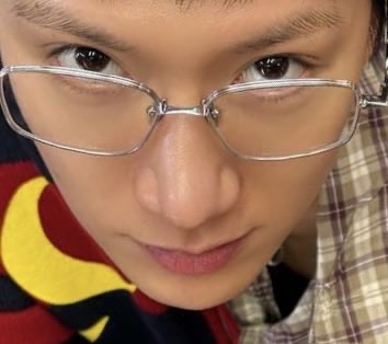 Foto aktivitas terbaru TEN (WayV)