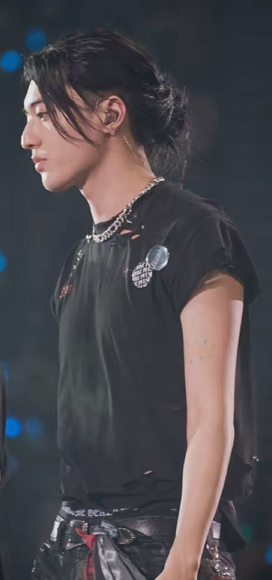 A heartfelt wallpaper shared by Haruto (TREASURE)'s fans