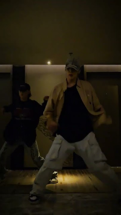 Fandom-recommended wallpaper image of Yunho (ATEEZ)