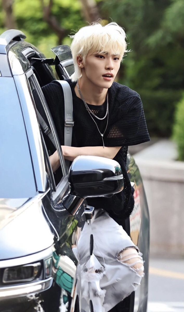 Today's most popular wallpaper in the Dino (SEVENTEEN) community