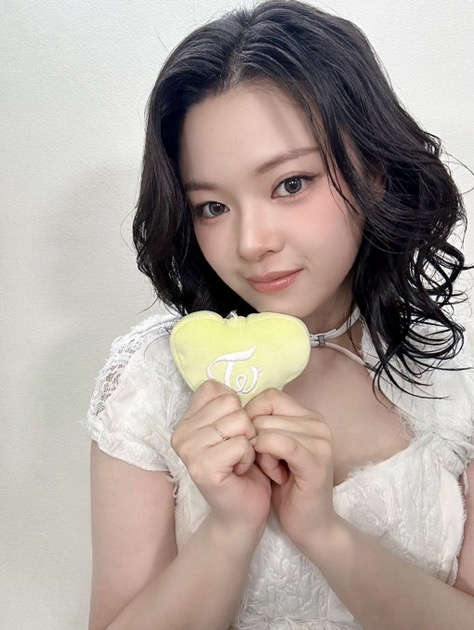 Recent activity shot of Jeongyeon (TWICE)