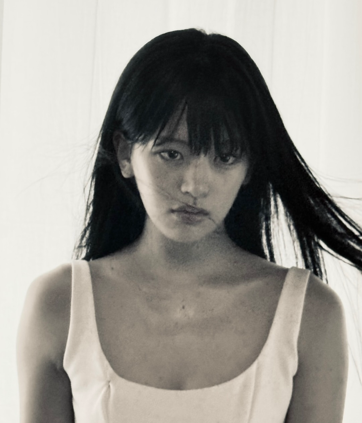 Behind-the-scenes cut of An Yujin (IVE)