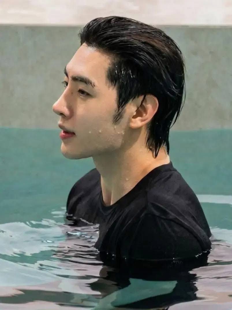 Foto terbaru Sunghoon (ENHYPEN)