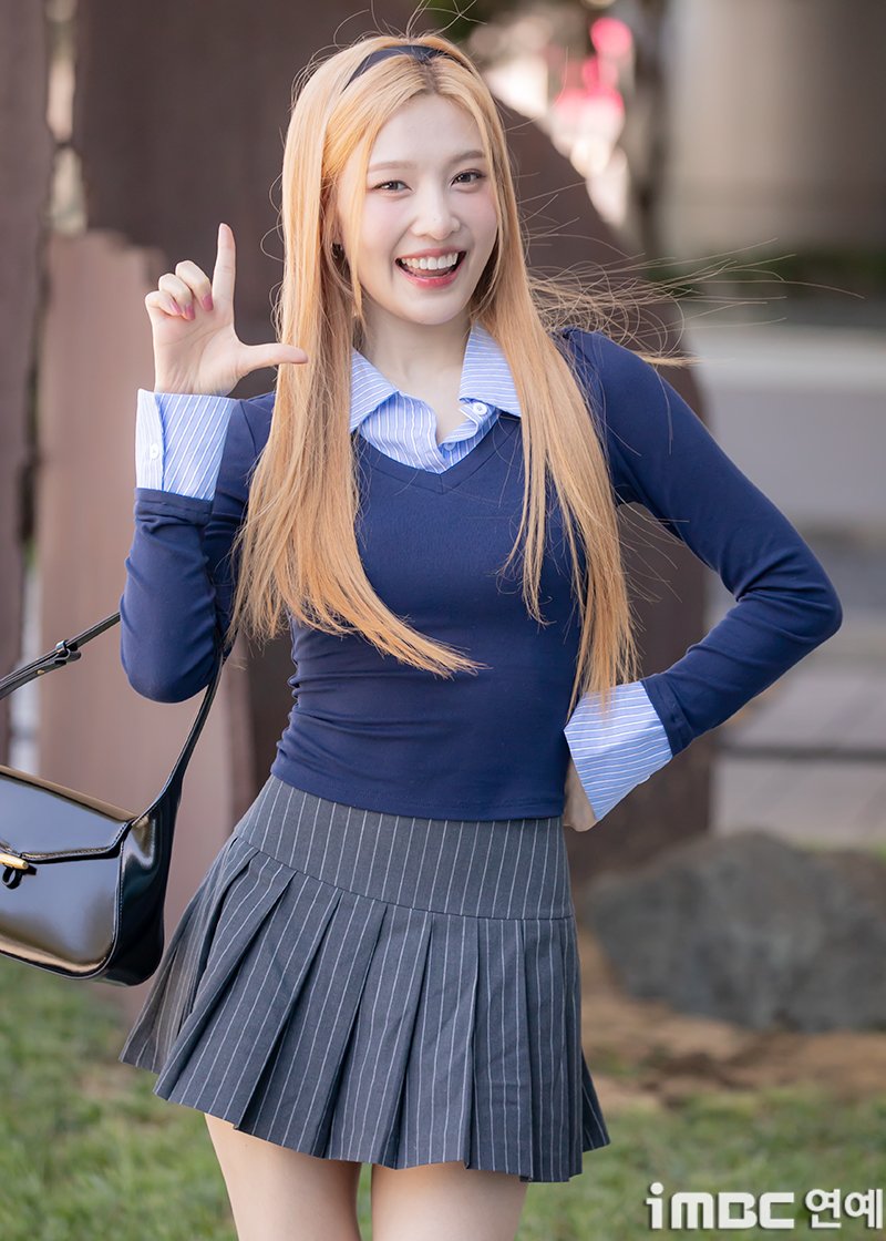 Behind-the-scenes cut of Joy (Red Velvet)