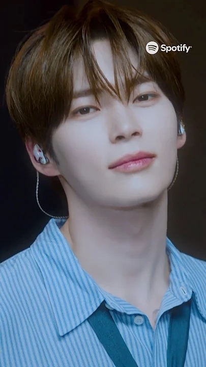 The most beloved wallpaper among Sung Hanbin (ZEROBASEONE)'s fans