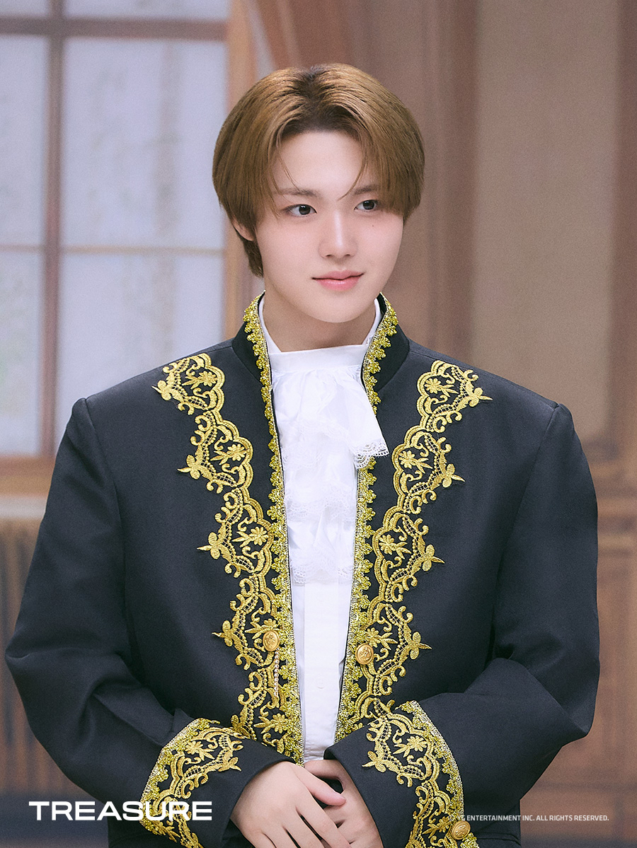 Behind-the-scenes cut of TREASURE