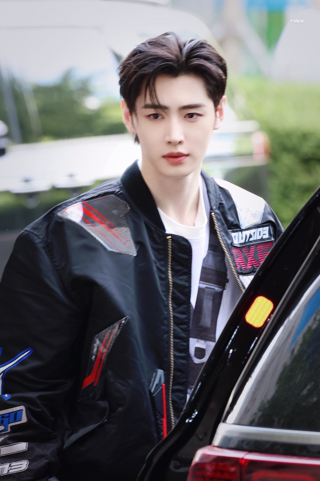 Recent activity shot of Sunghoon (ENHYPEN)