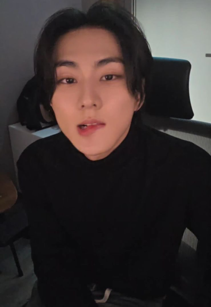 Recent activity shot of Jungwon (ENHYPEN)