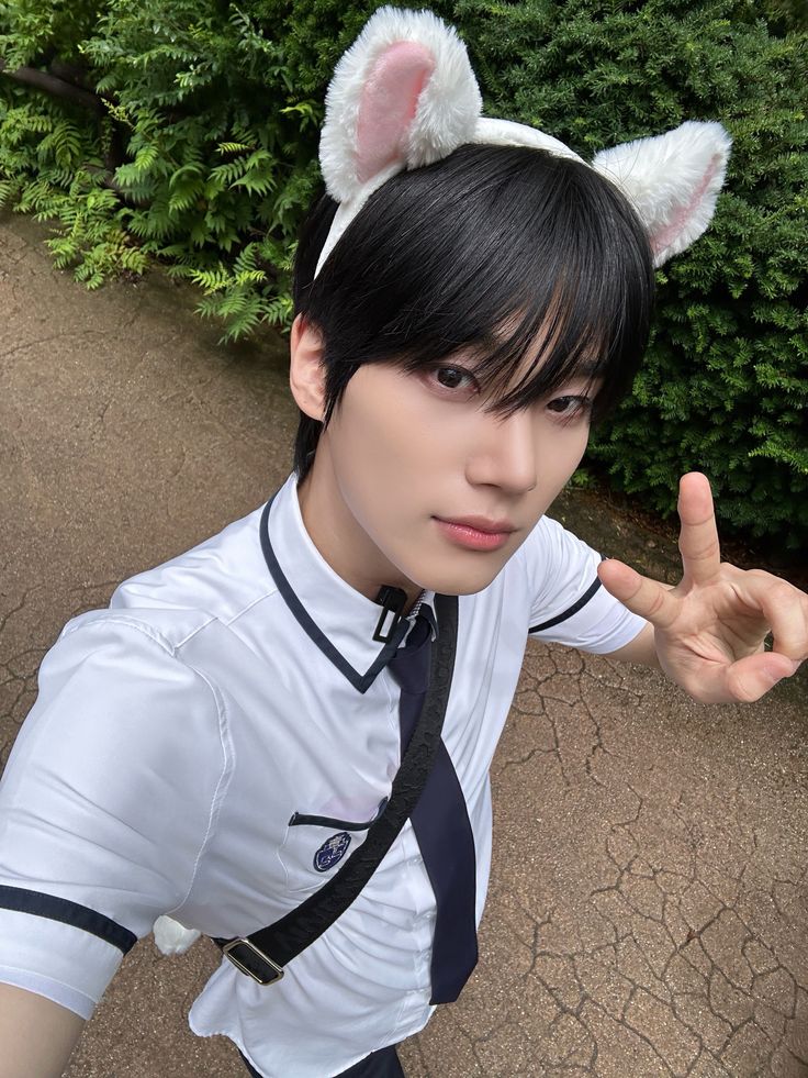 Latest photo of EVNNE