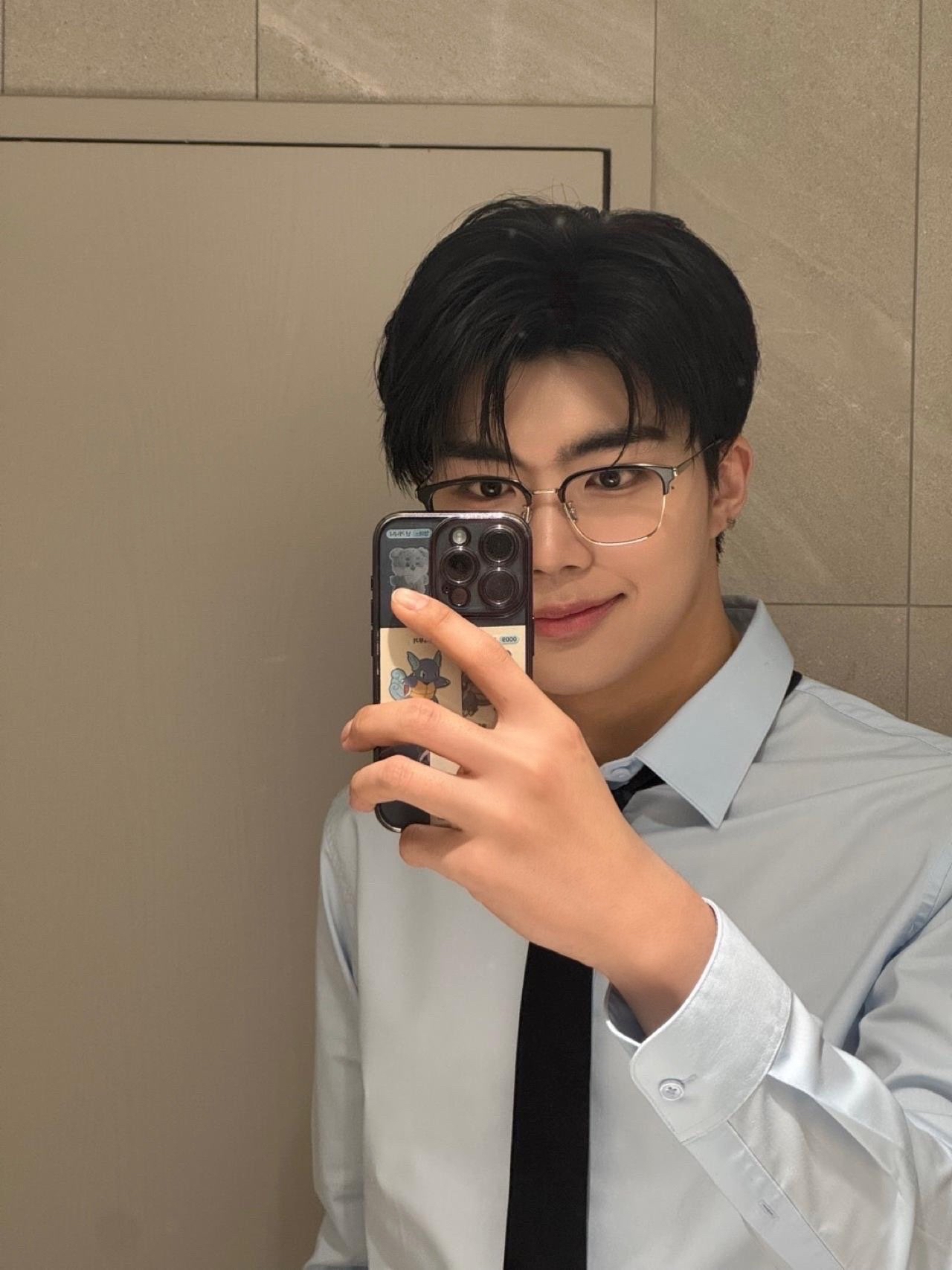 Foto terbaru Park Gunwook (ZEROBASEONE)