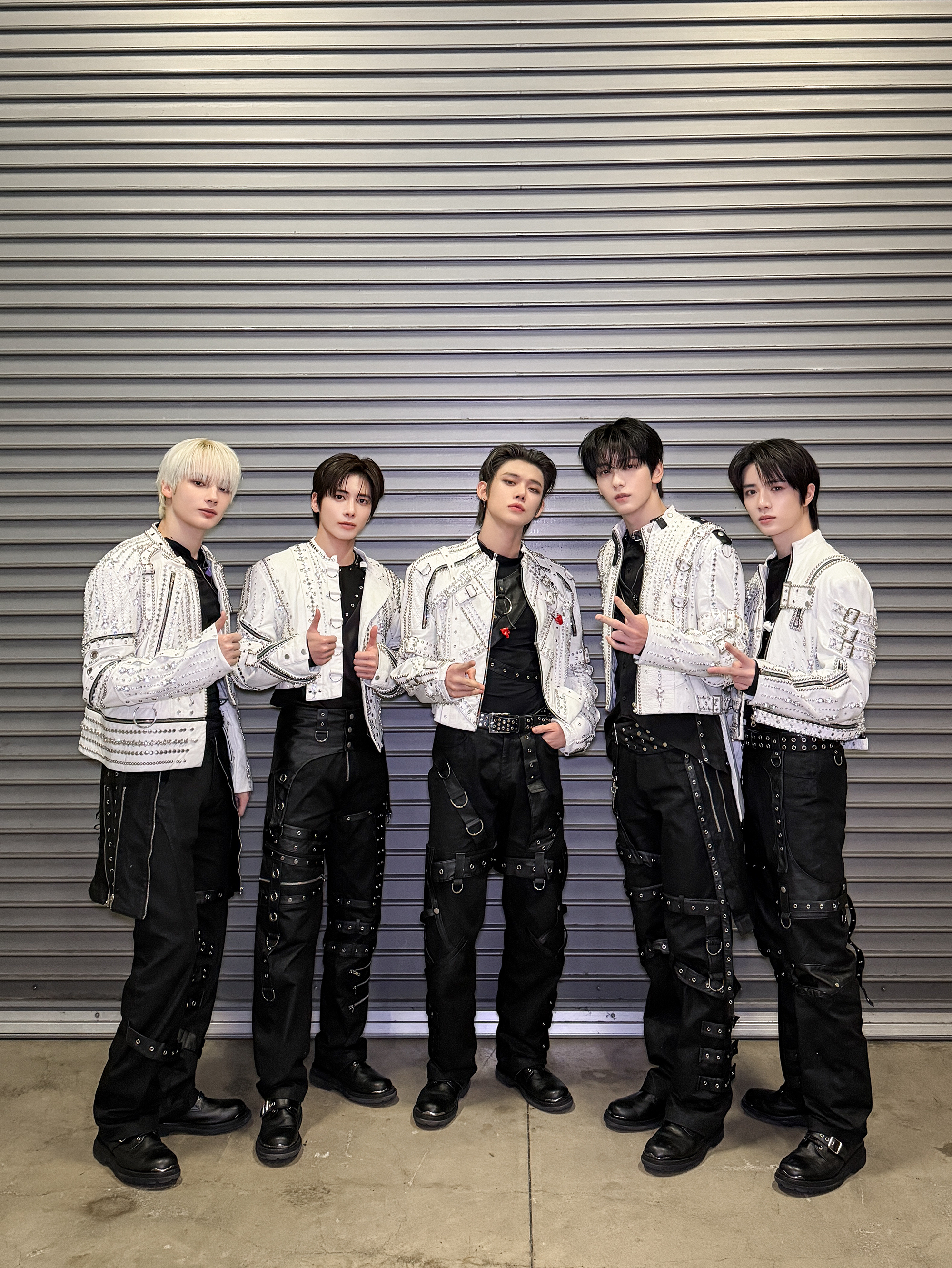 투모로우바이투게더 최근 활동샷