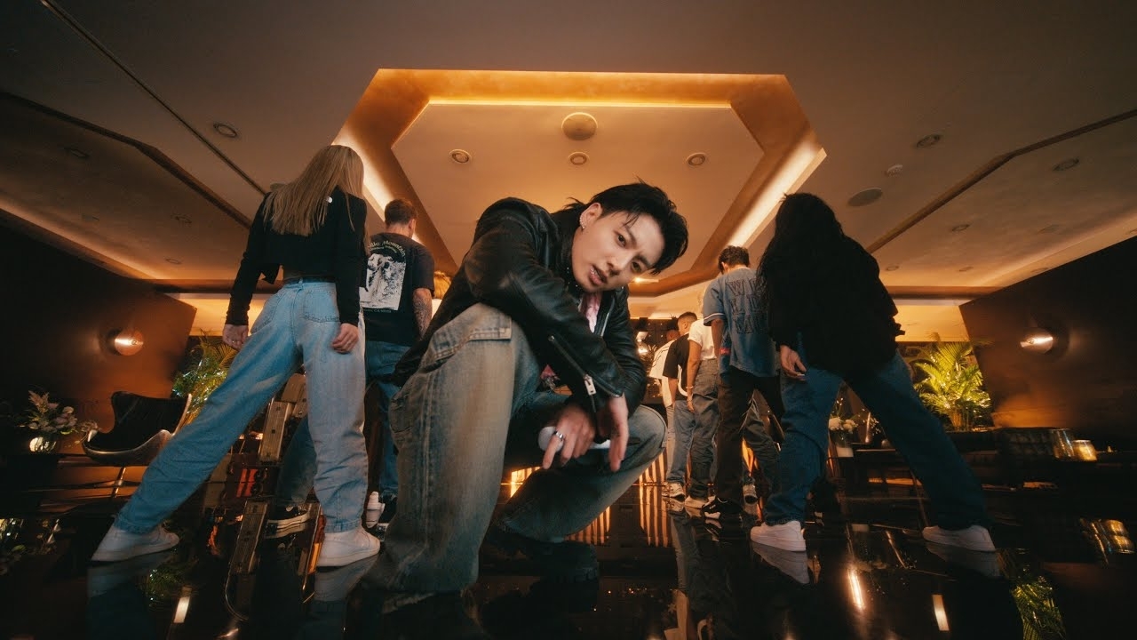 Momen yang diabadikan oleh penggemar Jungkook (BTS)