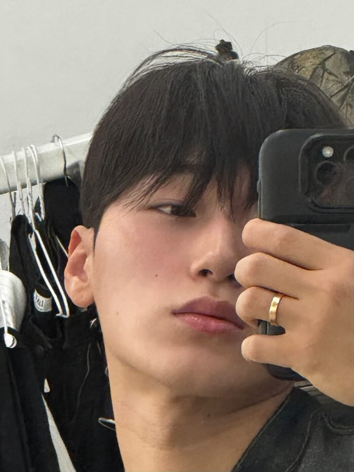 A moment captured by San (ATEEZ)'s fan