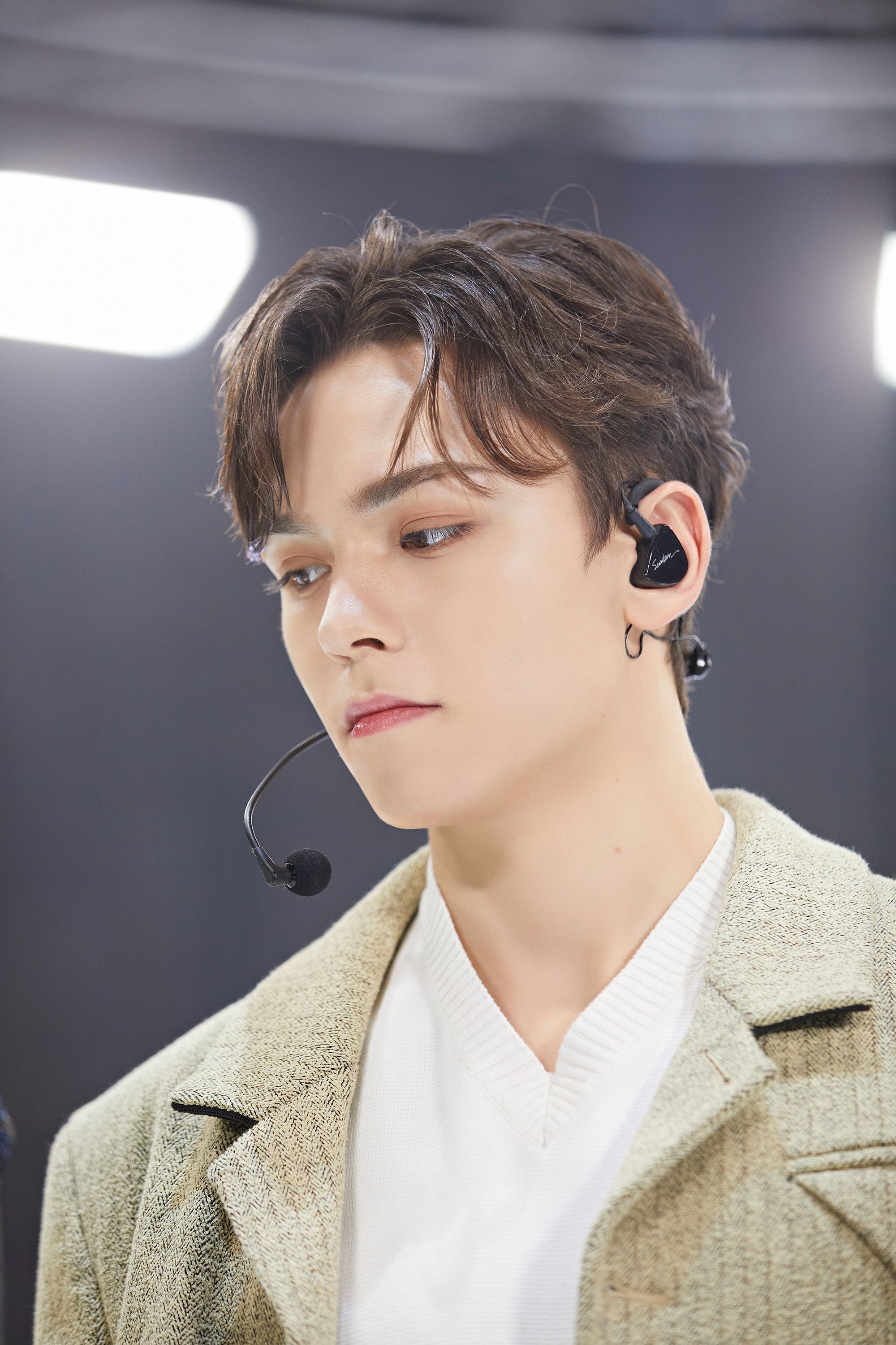 Latest photo of Vernon (SEVENTEEN)