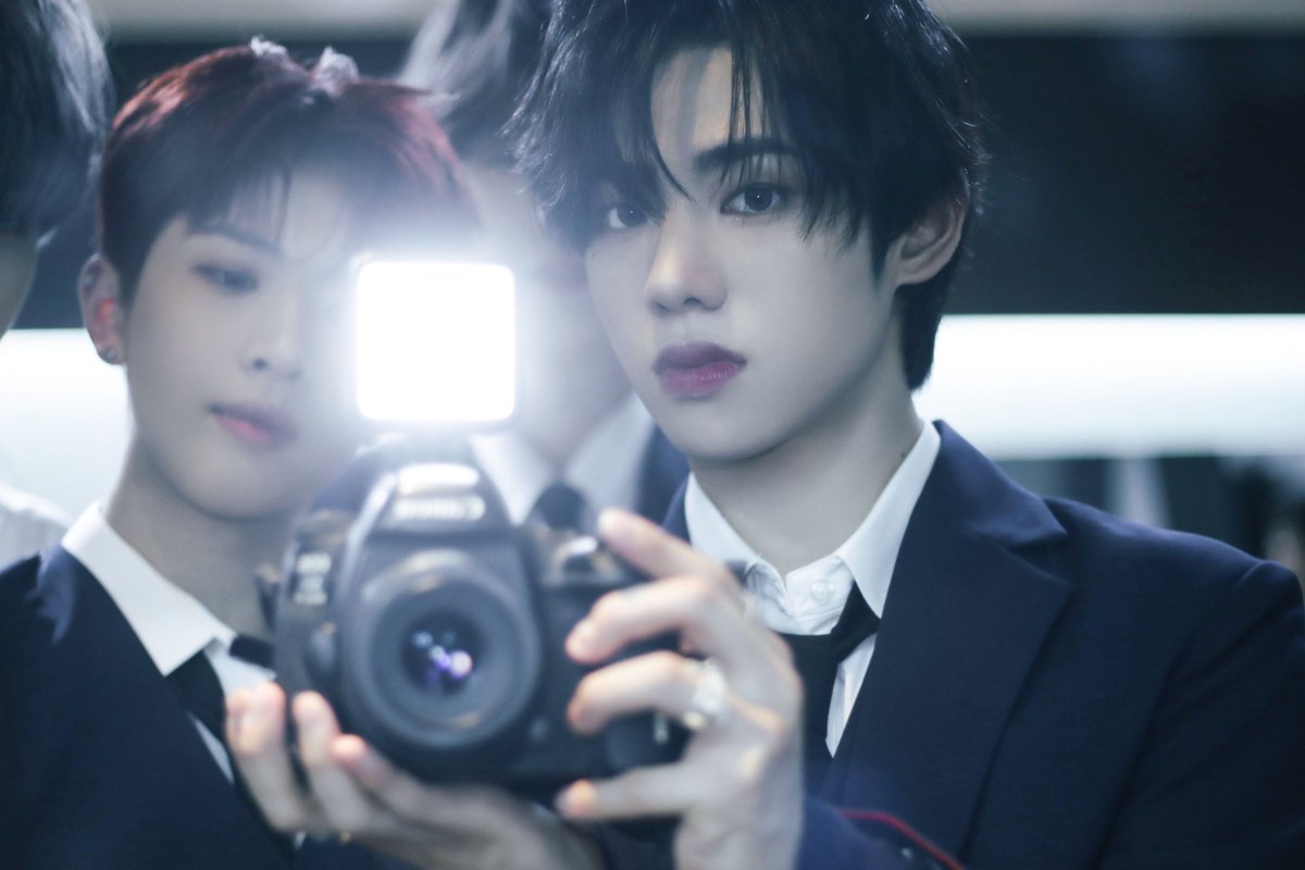 Behind-the-scenes cut of FANTASY BOYS