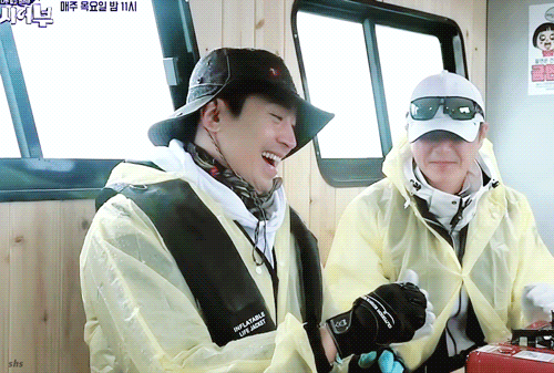 Behind-the-scenes cut of SHINHWA