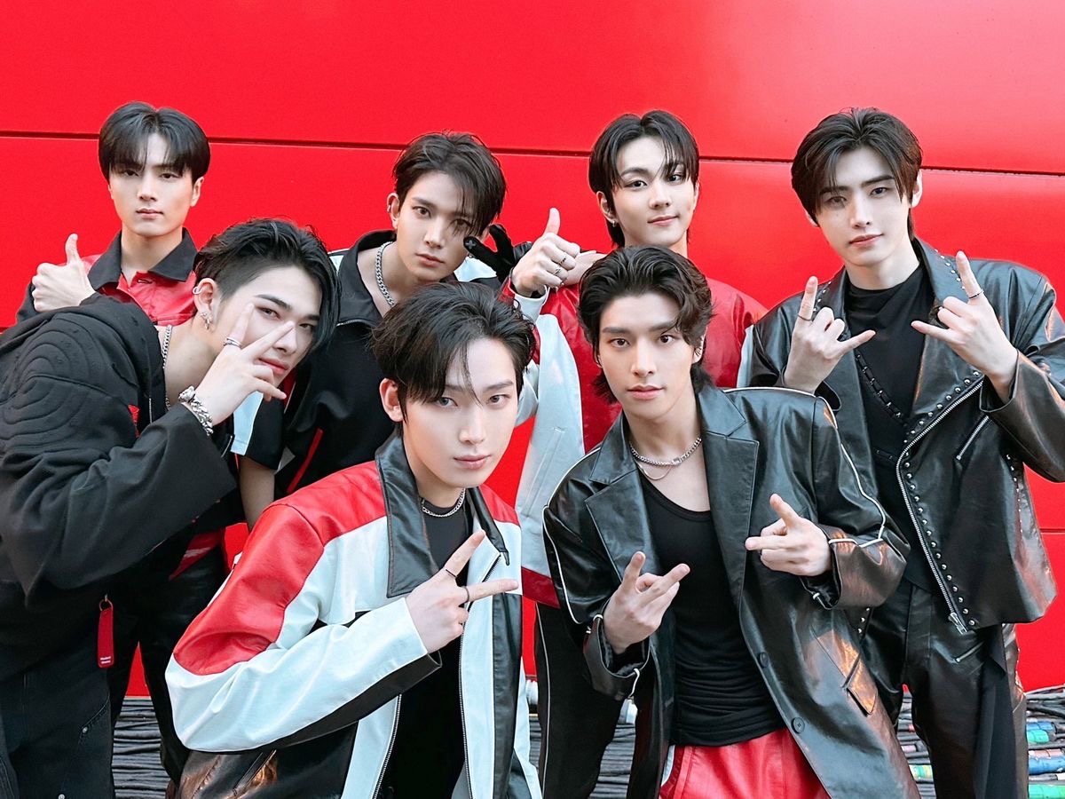 Foto aktivitas terbaru ENHYPEN