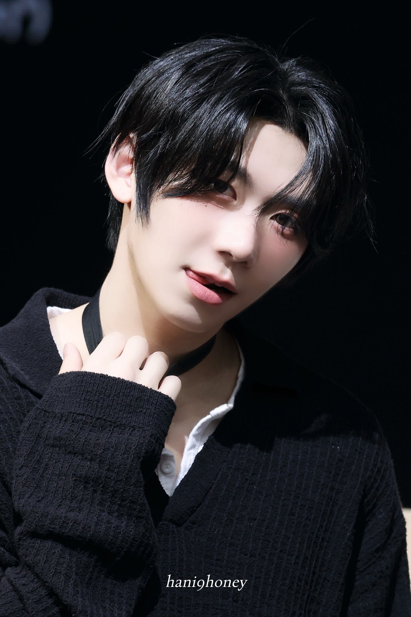 A moment captured by Park Han (AHOF)'s fan