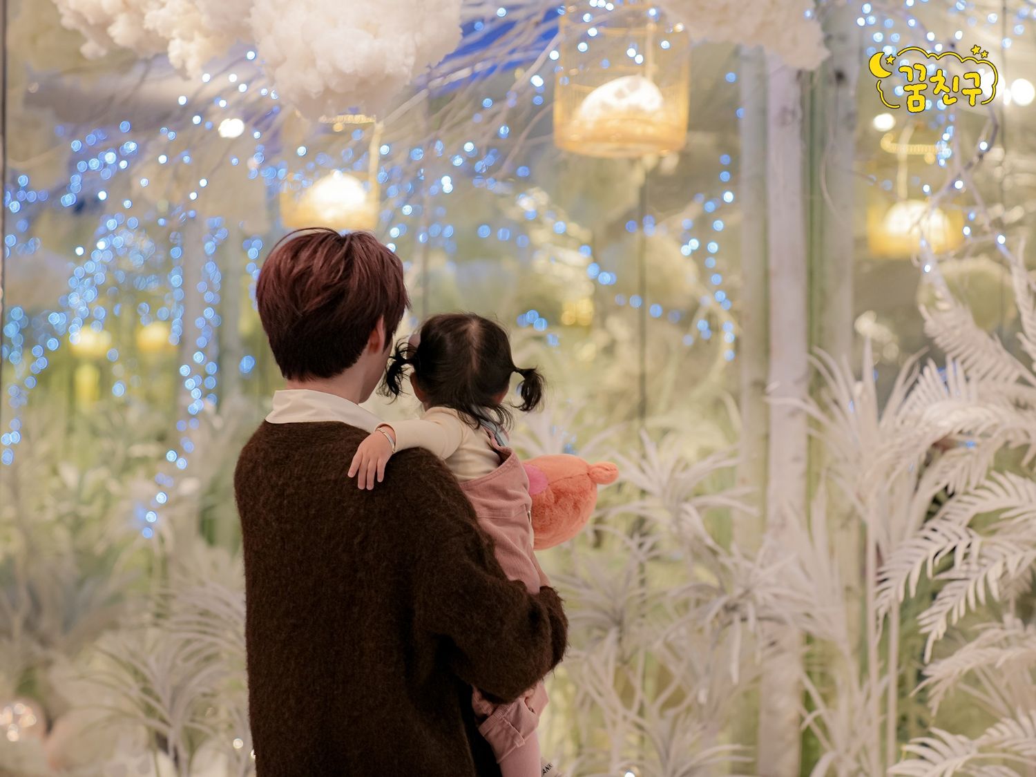 Recent activity shot of Sung Hanbin (ZEROBASEONE)