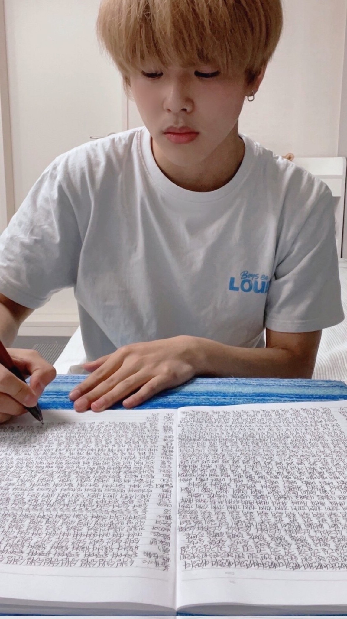 Behind-the-scenes cut of Amaru (KickFlip)