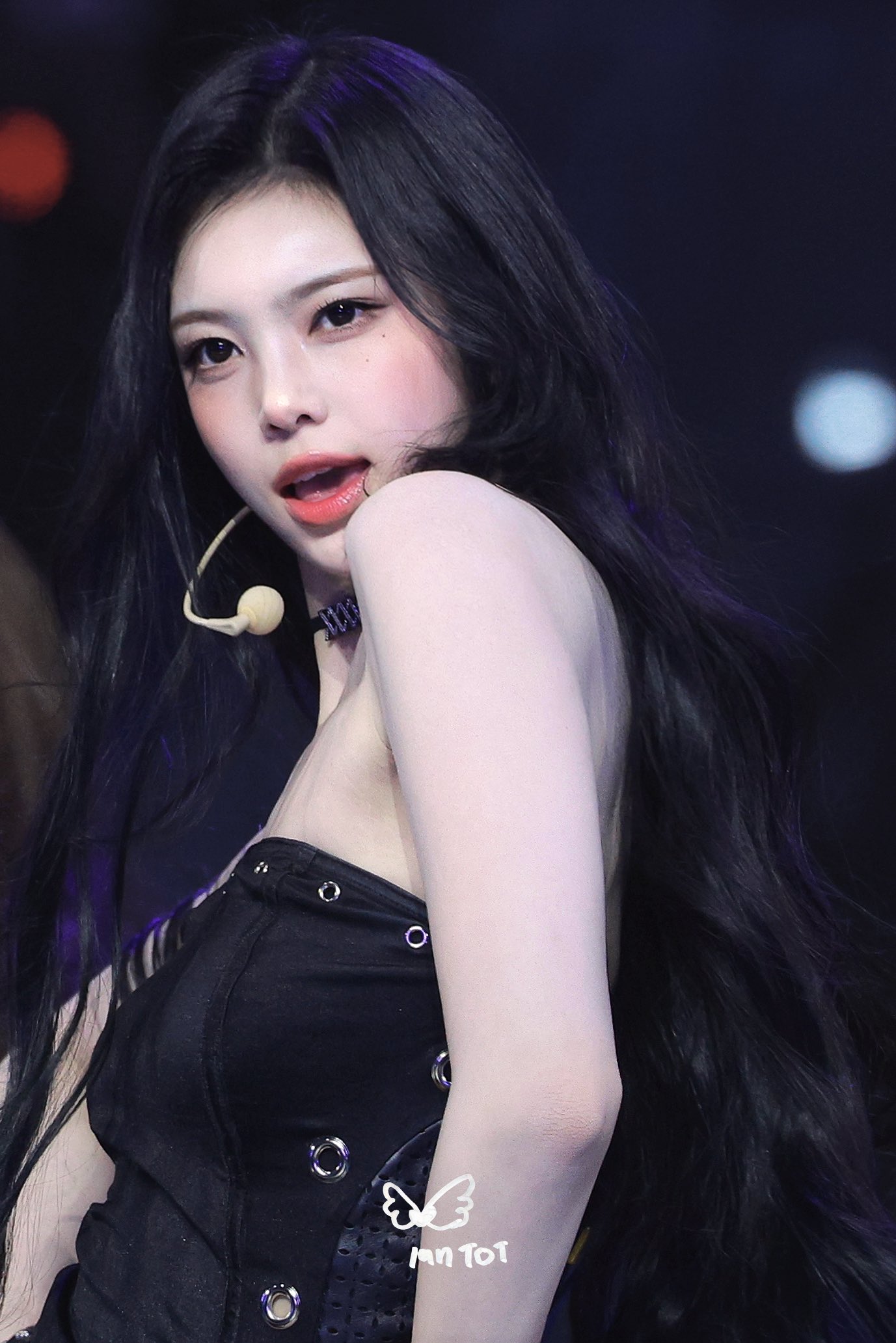 A moment captured by Ian (Hearts2Hearts)'s fan