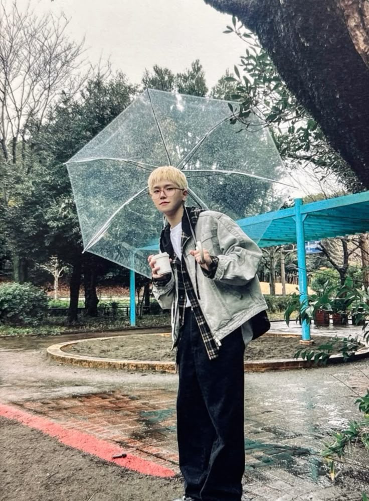 A moment captured by Secret Garden's fan