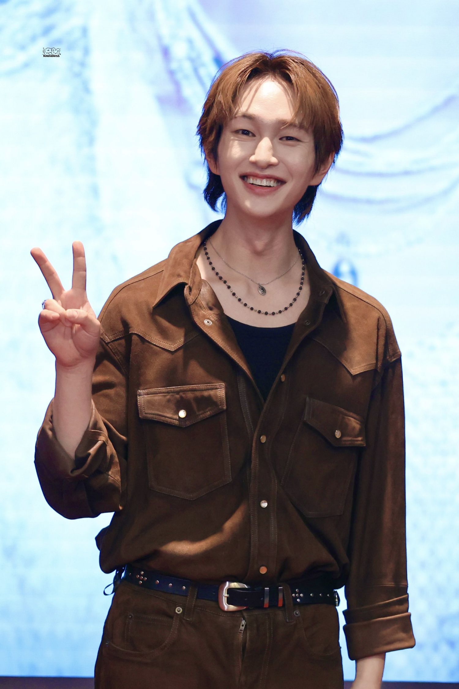 Behind-the-scenes cut of Onew (SHINee)