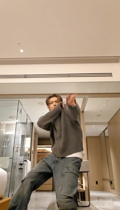 A moment captured by Yeonjun (TOMORROW X TOGETHER)'s fan