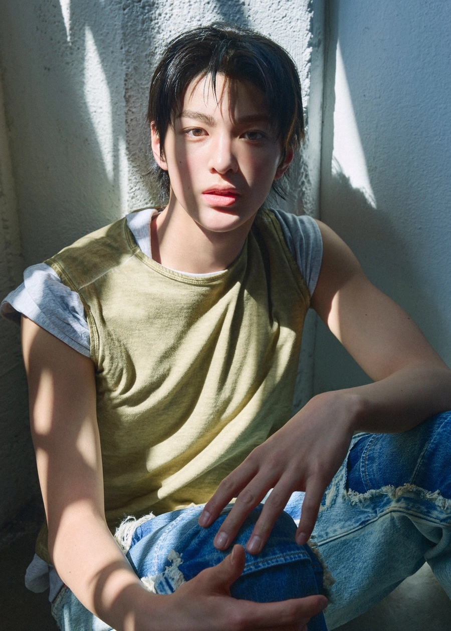 Trending idol content in the community