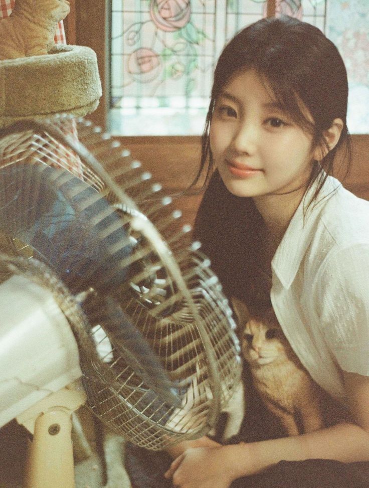 Recent activity shot of Wonhee (ILLIT)