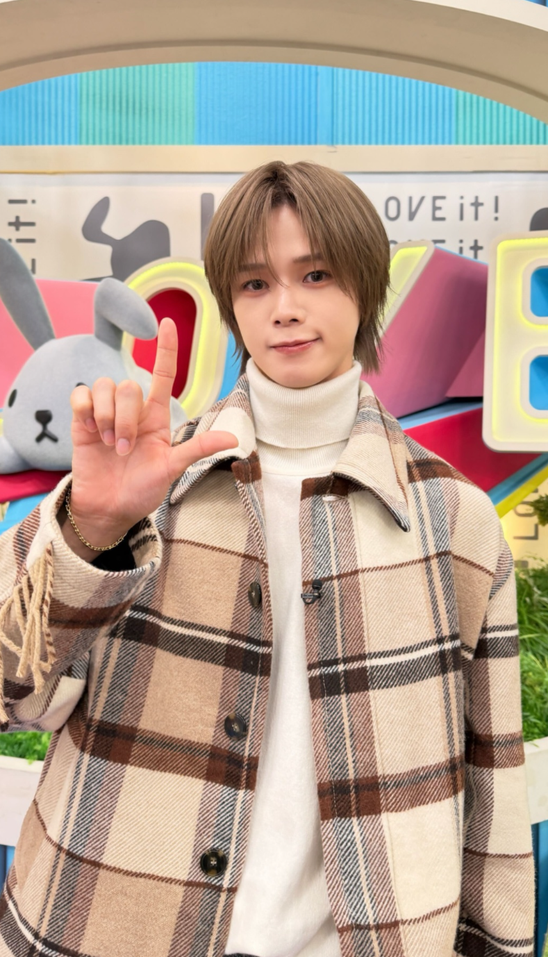 A moment captured by K (&TEAM)'s fan