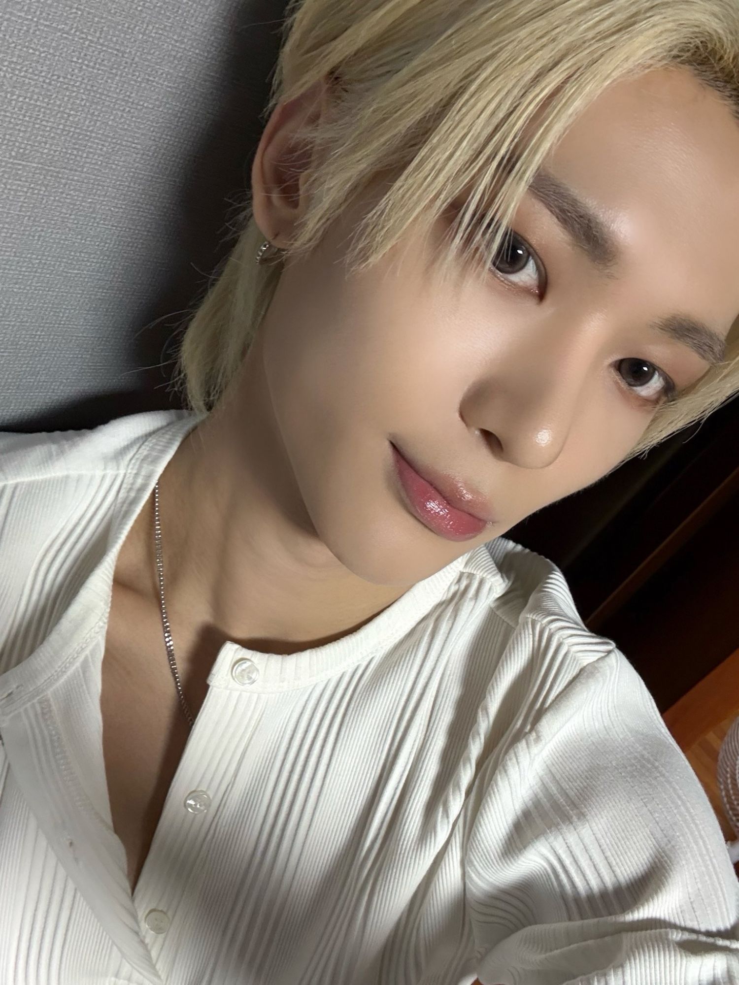 Behind-the-scenes cut of Siyun (NOWZ)