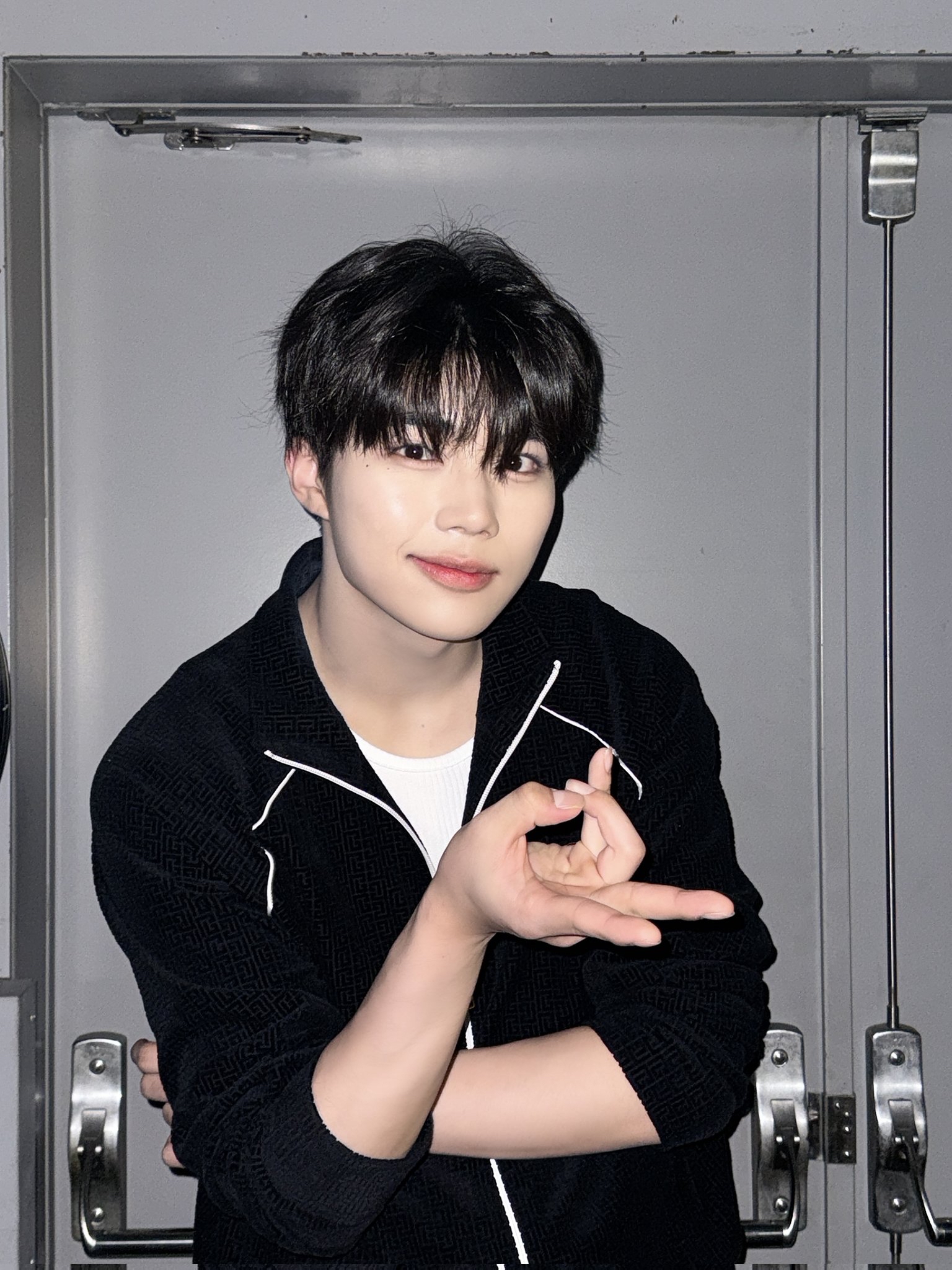 朴干旭 (ZEROBASEONE)粉丝拍下的瞬间