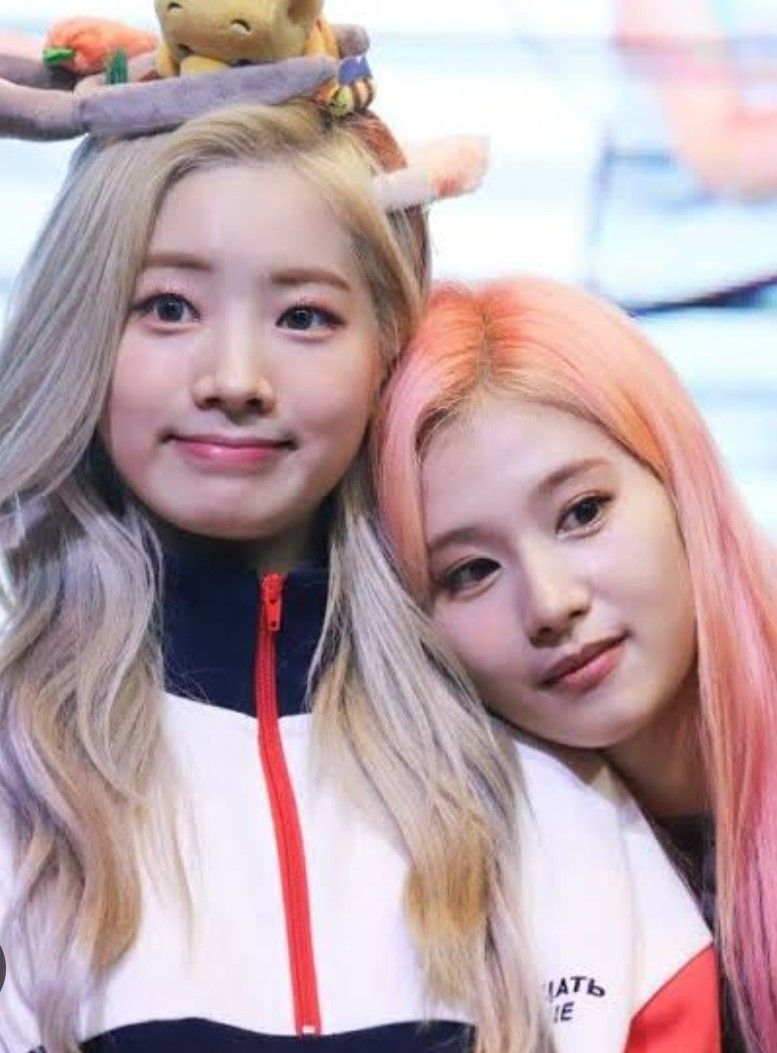 A moment captured by Dahyun (TWICE)'s fan
