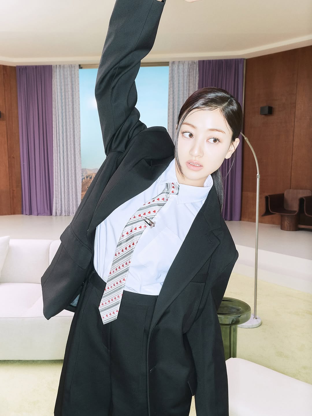 Latest photo of Jihyo (TWICE)