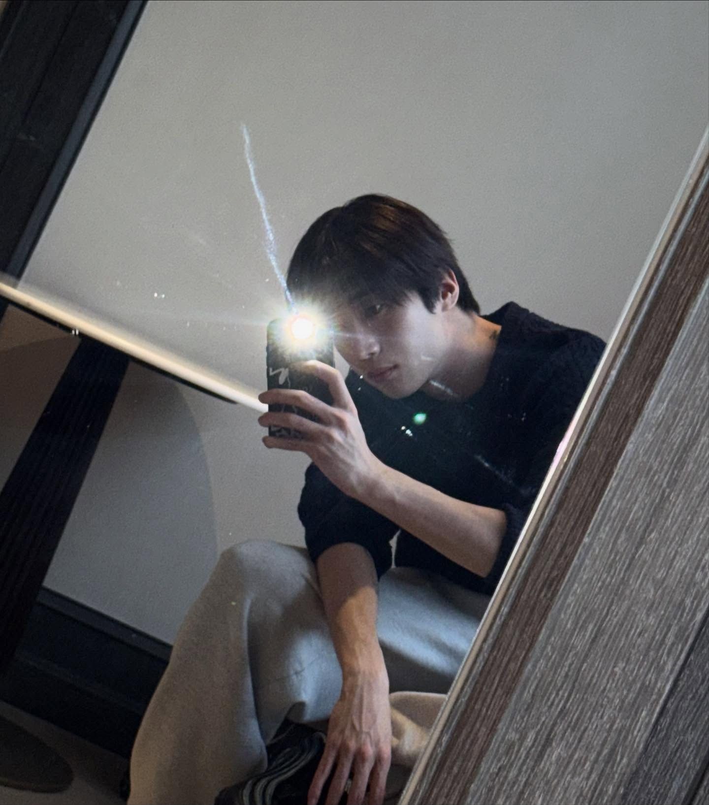 Recent activity shot of Han Seungwoo