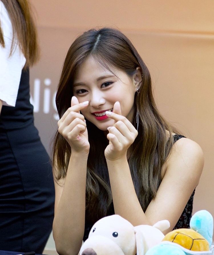 子瑜 (TWICE)的最新照片