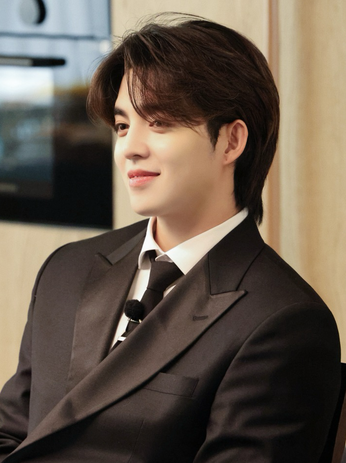 Foto aktivitas terbaru S.Coups (SEVENTEEN)