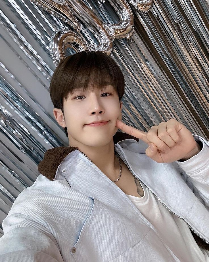 Jinjin (ASTRO)粉絲拍下的瞬間