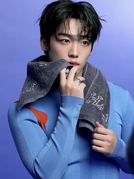 Latest photo of Kim Yohan (WEi)